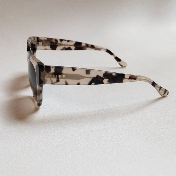 Diff Bella II Gradient Square Sunglasses Cream Tortoise Retro Oversized - Picture 8 of 13